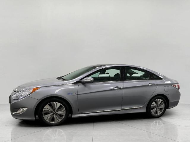 2014 Hyundai SONATA Hybrid Vehicle Photo in Appleton, WI 54913