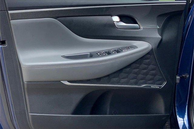 2022 Hyundai Santa Fe Vehicle Photo in TOPEKA, KS 66609-0000