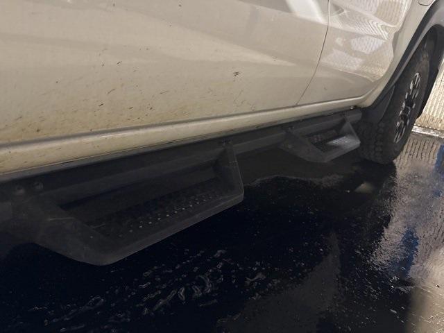 2022 Nissan Frontier Vehicle Photo in ENGLEWOOD, CO 80113-6708