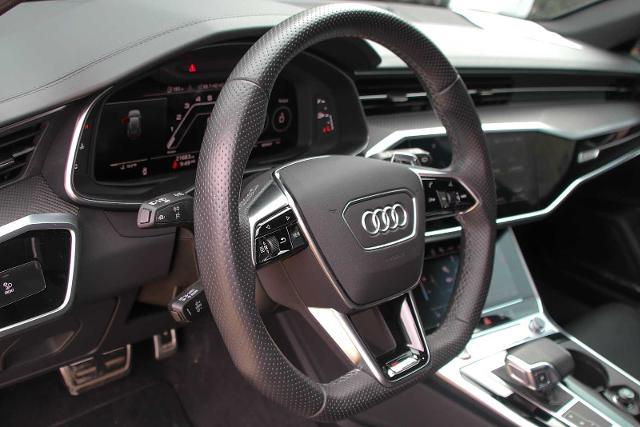 2023 Audi RS 6 Avant Vehicle Photo in SUGAR LAND, TX 77478