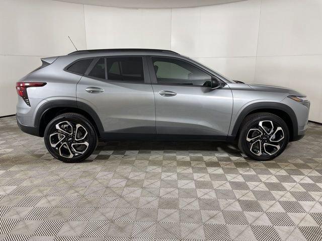 2025 Chevrolet Trax Vehicle Photo in PHOENIX, AZ 85014-3381