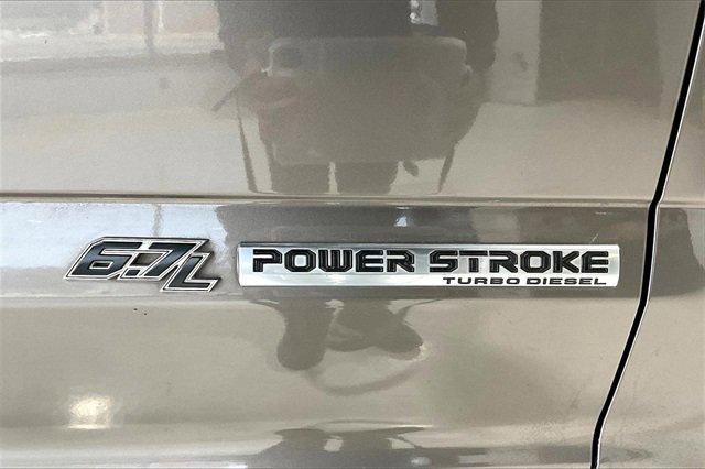 2020 Ford Super Duty F-250 SRW Vehicle Photo in TOPEKA, KS 66609-0000