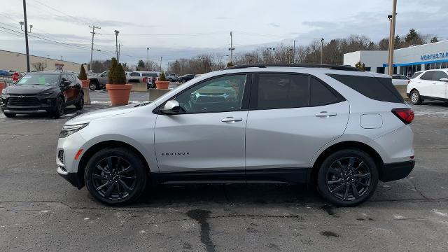 2022 Chevrolet Equinox Vehicle Photo in MOON TOWNSHIP, PA 15108-2571