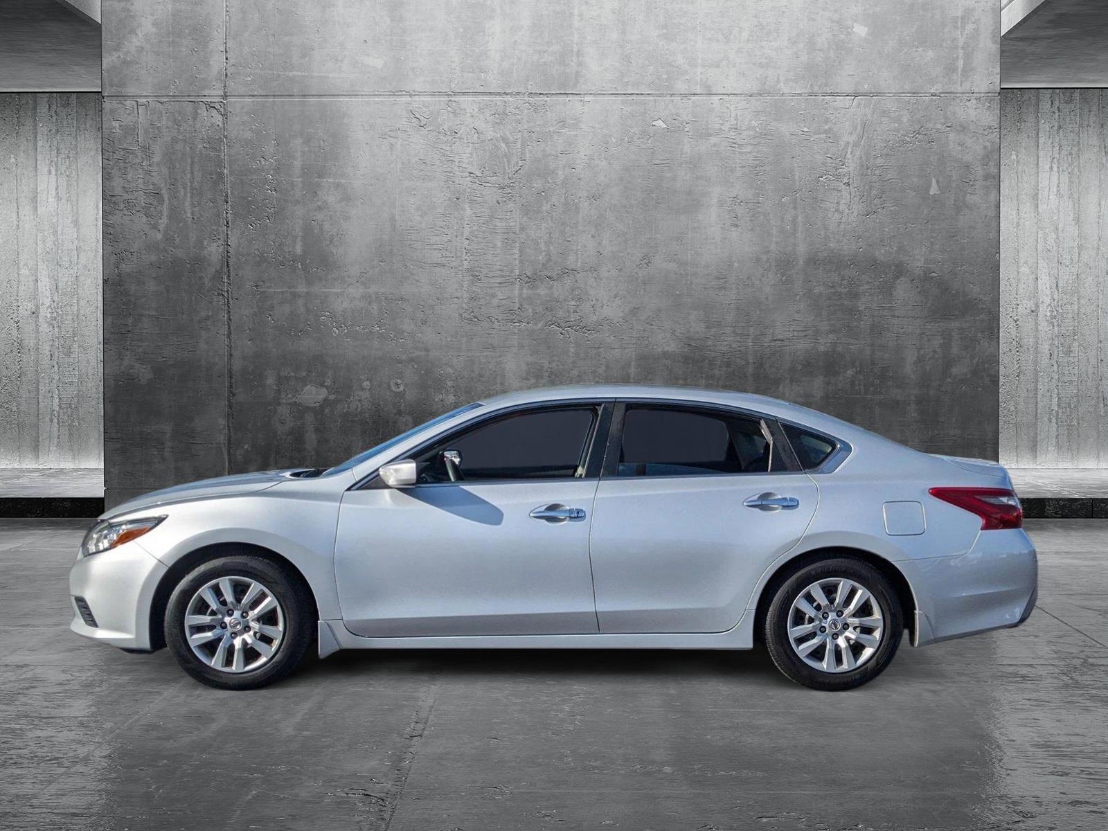 2018 Nissan Altima Vehicle Photo in VALENCIA, CA 91355-1705