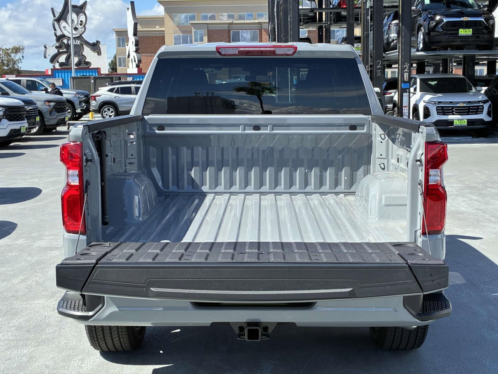 2025 Chevrolet Silverado 1500 Vehicle Photo in LOS ANGELES, CA 90007-3794