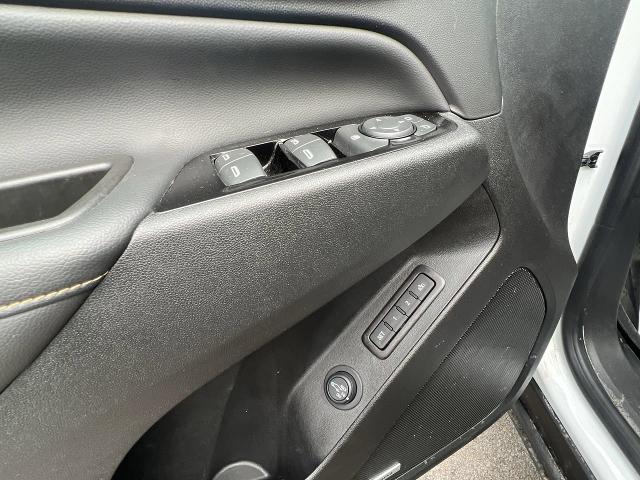2022 Chevrolet Equinox Vehicle Photo in BOSTON, NY 14025-9684