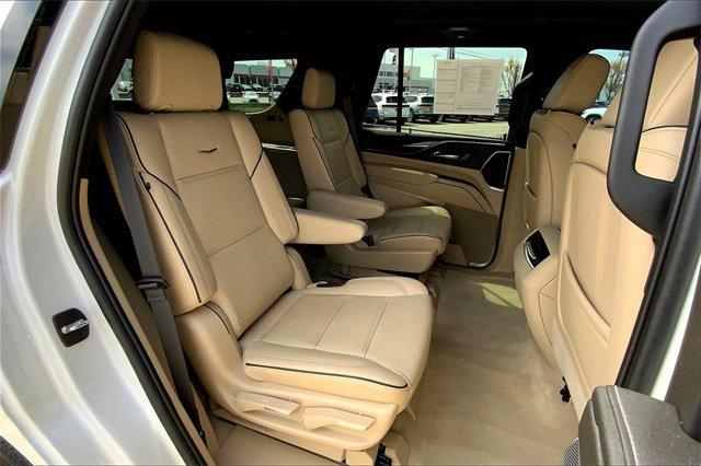 2024 Cadillac Escalade Vehicle Photo in KANSAS CITY, MO 64114-4545
