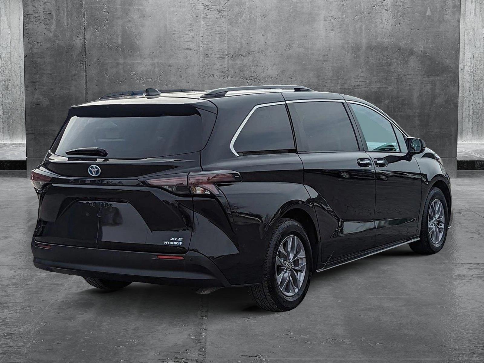 2023 Toyota Sienna Vehicle Photo in Spokane Valley, WA 99212