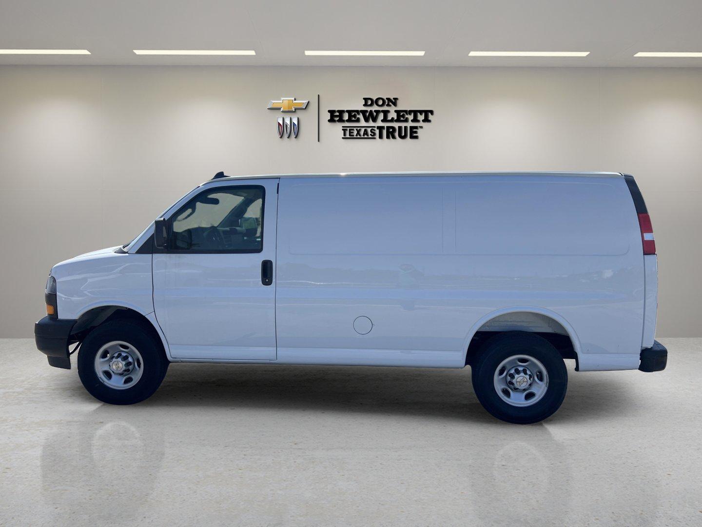 2025 Chevrolet Express Cargo 2500 Vehicle Photo in GEORGETOWN, TX 78626-7508