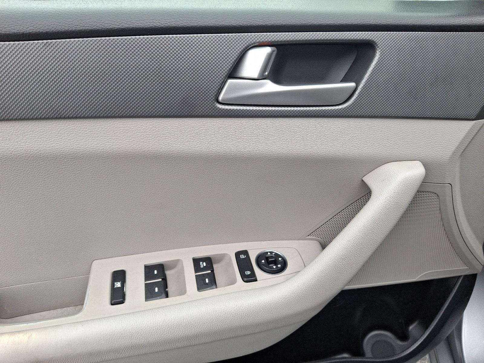 2016 Hyundai SONATA Vehicle Photo in Harrisburg, PA 17111