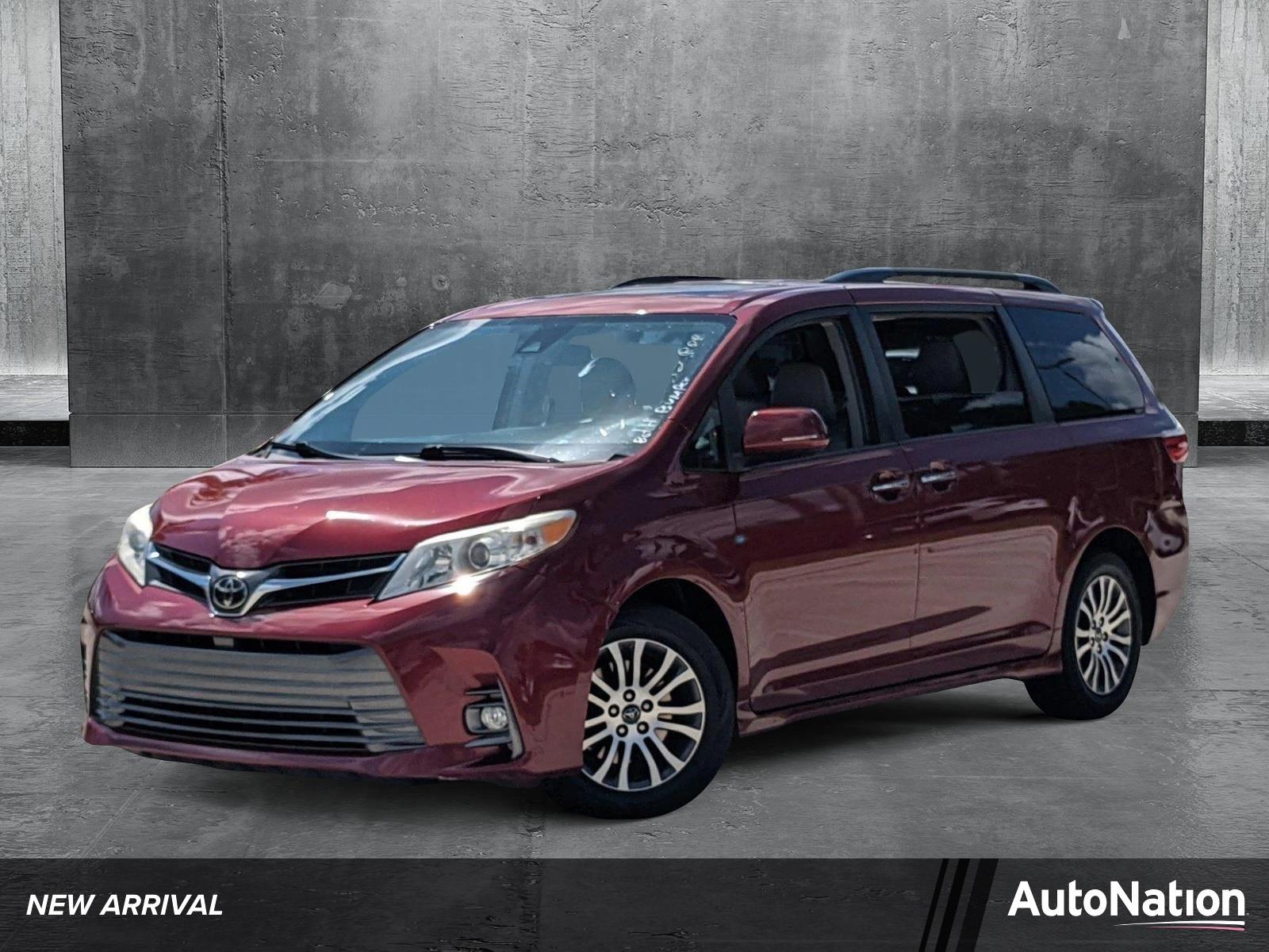 2018 Toyota Sienna Vehicle Photo in Davie, FL 33331