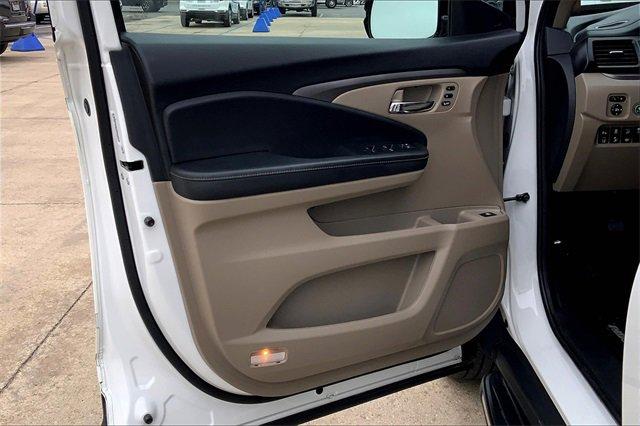 2023 Honda Ridgeline Vehicle Photo in TOPEKA, KS 66609-0000