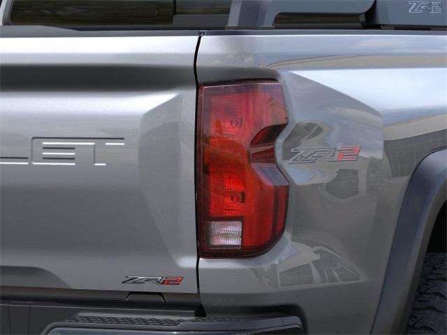 2025 Chevrolet Colorado Vehicle Photo in ENGLEWOOD, CO 80113-6708