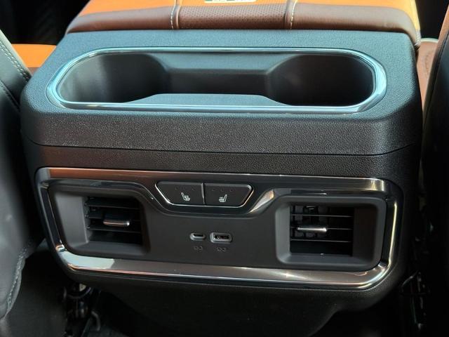 2025 GMC Sierra 1500 Vehicle Photo in COLUMBIA, MO 65203-3903