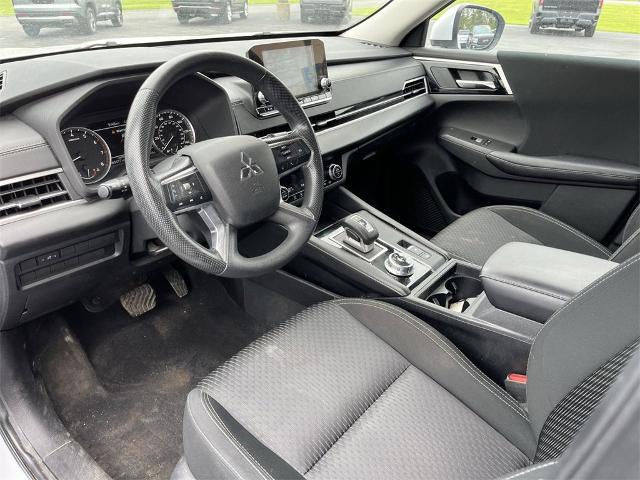 2022 Mitsubishi Outlander Vehicle Photo in TULLY, NY 13159-3159
