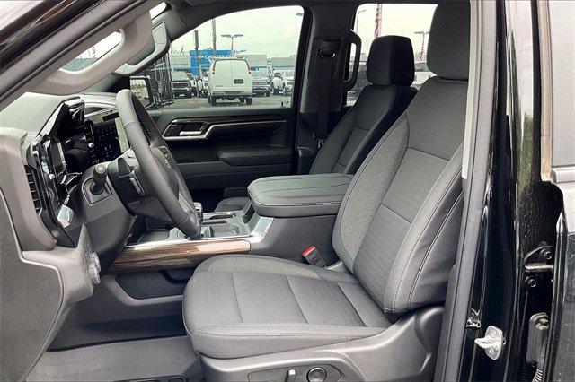 2025 Chevrolet Silverado 1500 Vehicle Photo in INDEPENDENCE, MO 64055-1314