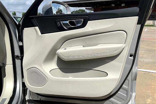 2022 Volvo XC60 Vehicle Photo in Houston, TX 77007