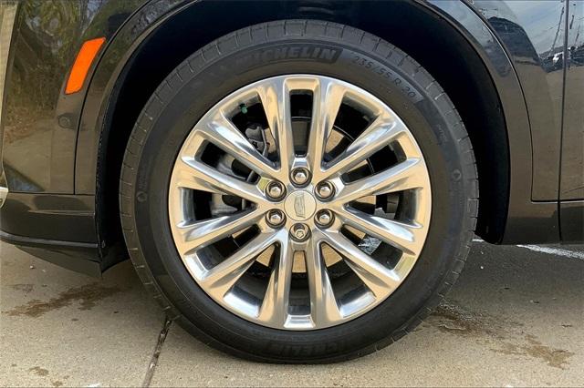 2024 Cadillac XT6 Vehicle Photo in KANSAS CITY, MO 64114-4545