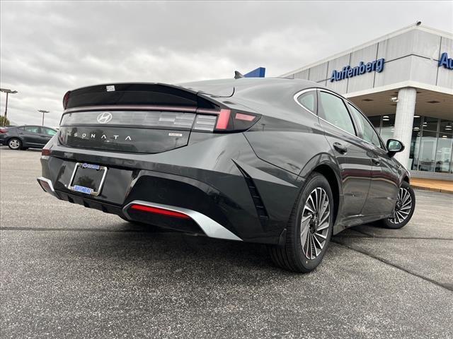 2025 Hyundai SONATA Hybrid Vehicle Photo in Shiloh, IL 62269