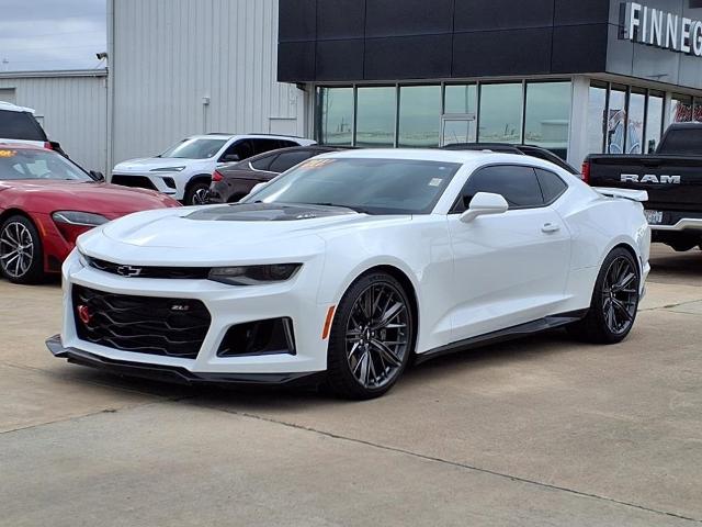 2019 Chevrolet Camaro Vehicle Photo in ROSENBERG, TX 77471-5675