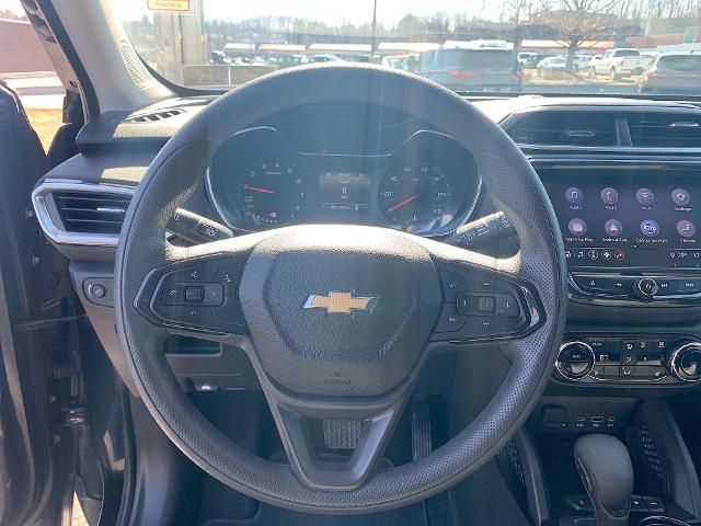 2022 Chevrolet Trailblazer Vehicle Photo in MOON TOWNSHIP, PA 15108-2571