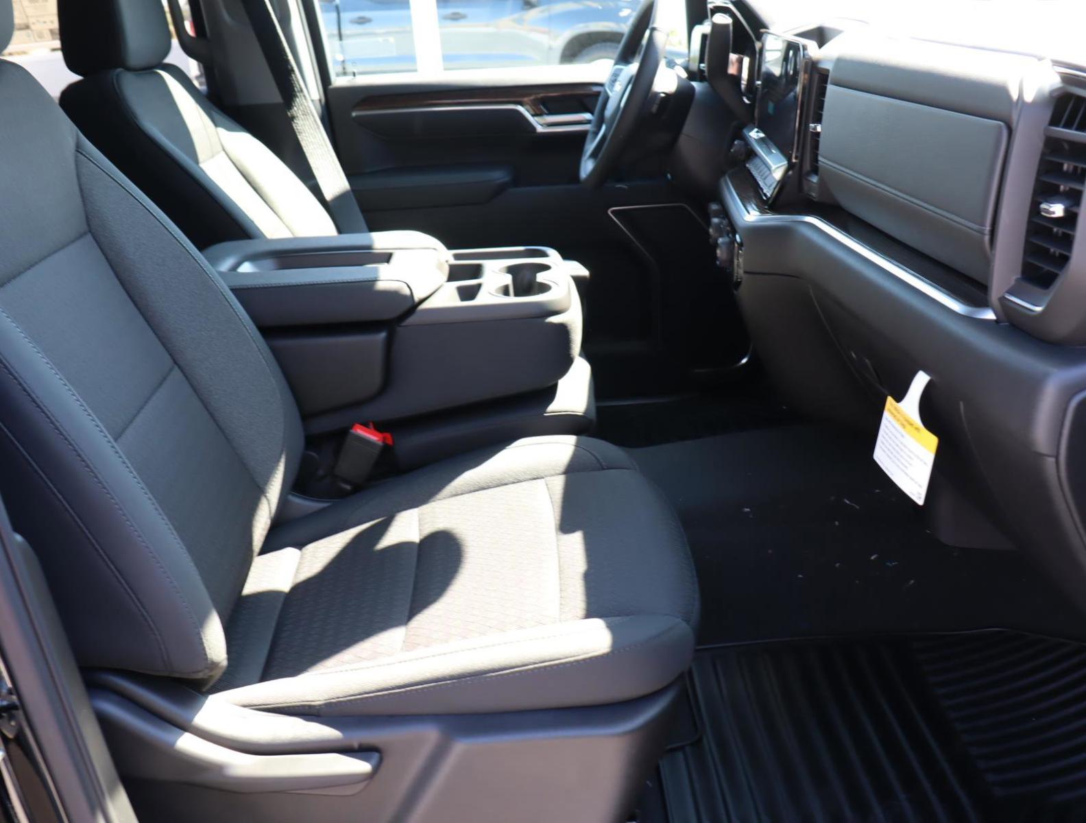 2025 Chevrolet Silverado 1500 Vehicle Photo in LOS ANGELES, CA 90007-3794
