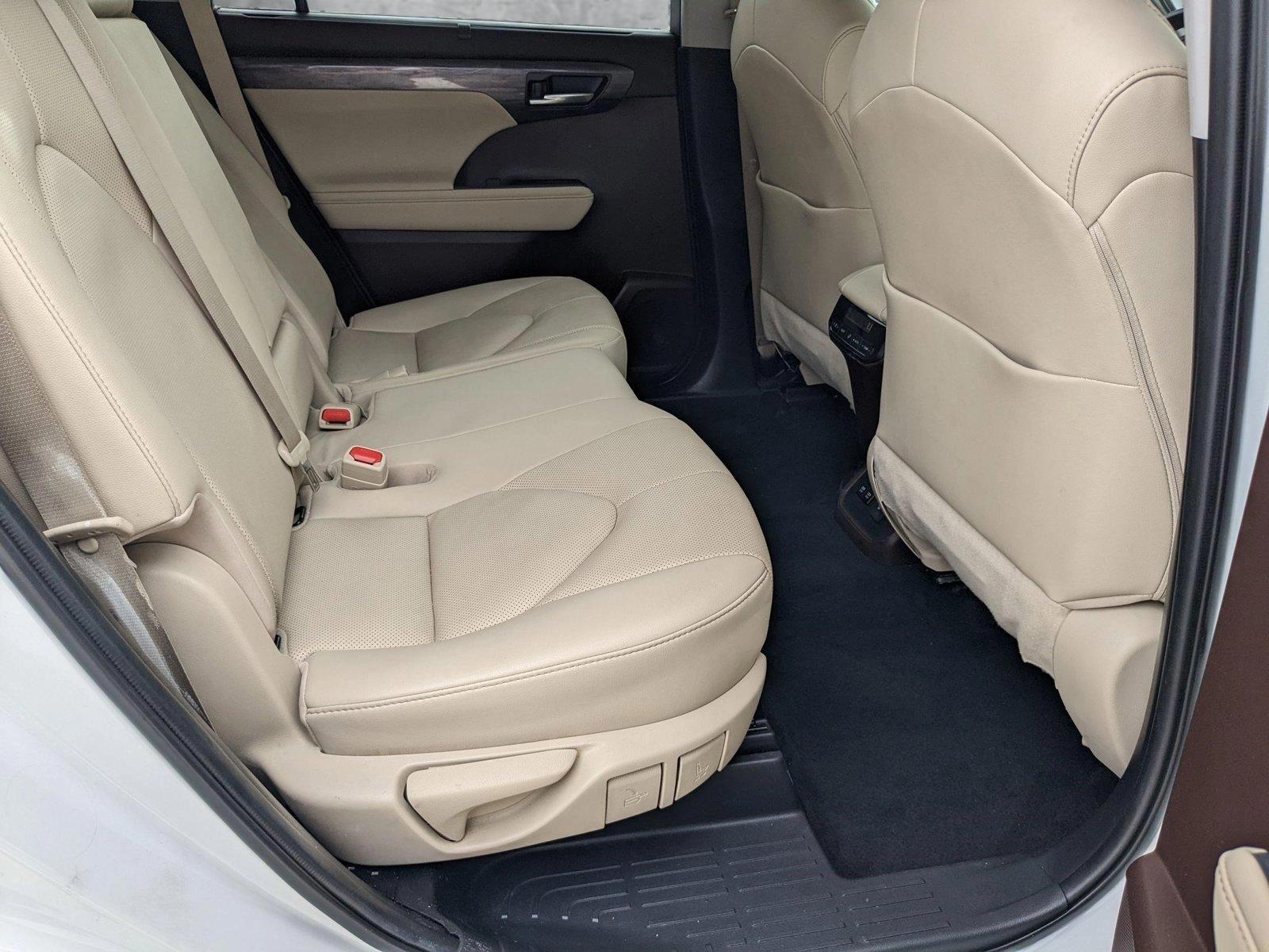 2020 Toyota Highlander Vehicle Photo in Davie, FL 33331