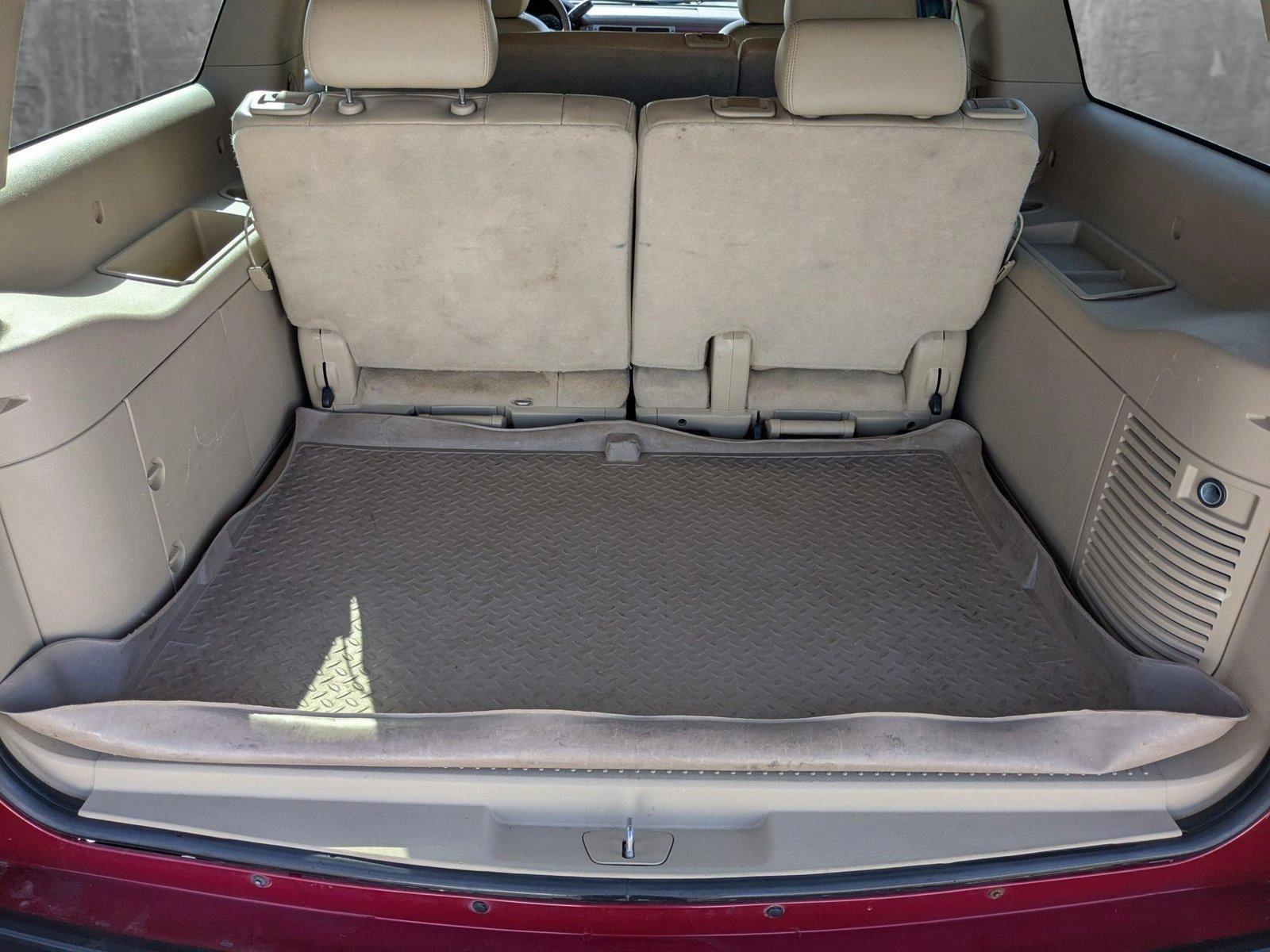 2010 Chevrolet Suburban Vehicle Photo in Spokane Valley, WA 99212