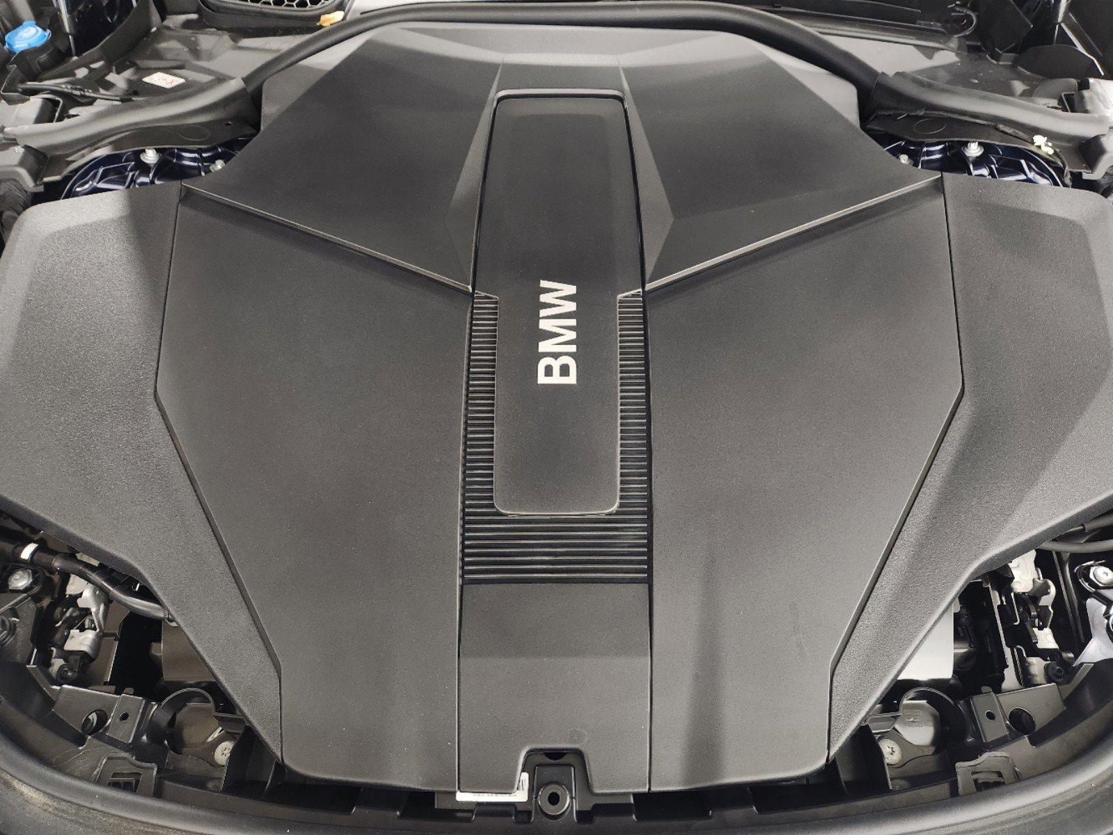 2025 BMW i7 Vehicle Photo in GRAPEVINE, TX 76051