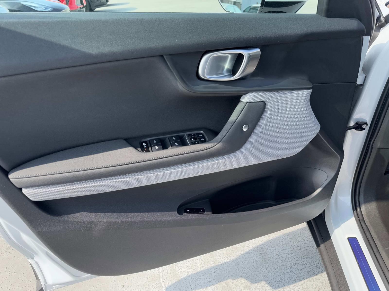 2022 Polestar 2 Vehicle Photo in LOS ANGELES, CA 90007-3794