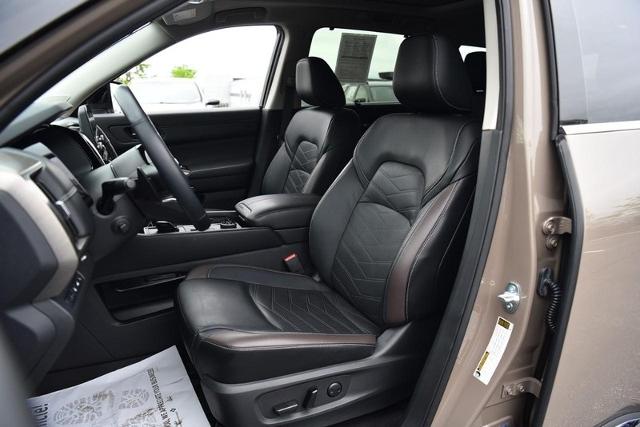 2023 Nissan Pathfinder Vehicle Photo in Ballwin, MO 63011