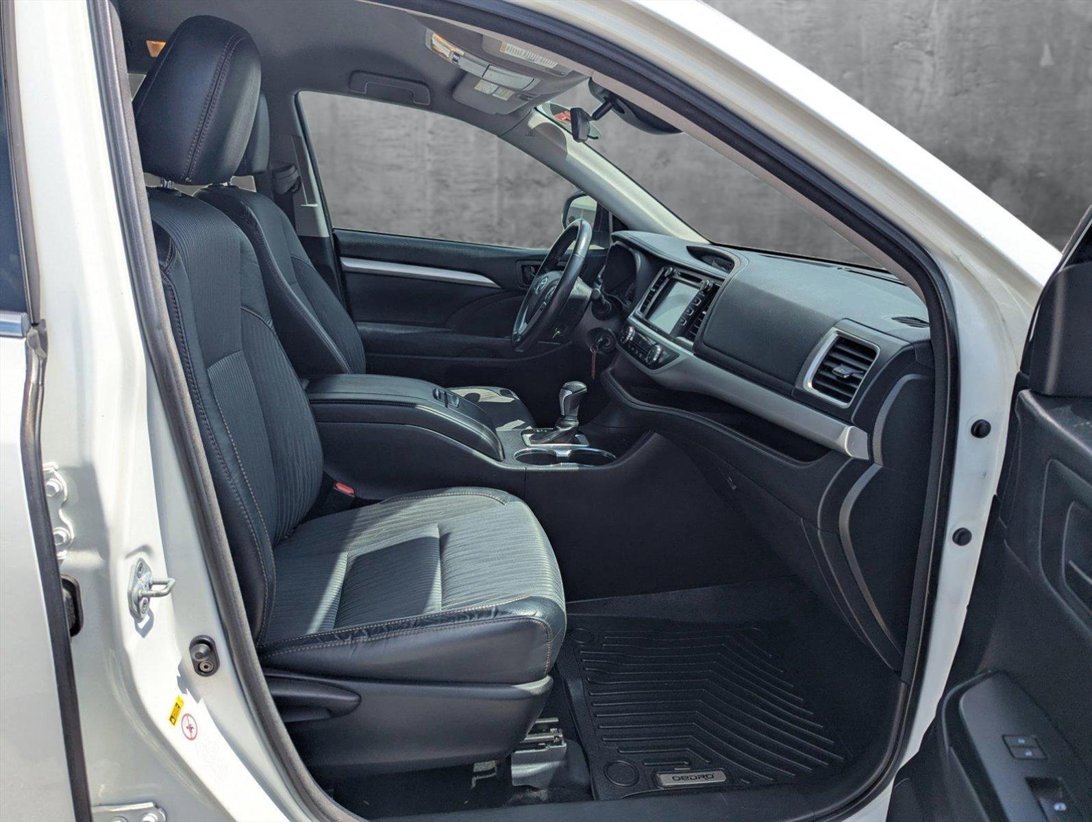 2017 Toyota Highlander Vehicle Photo in Corpus Christi, TX 78415