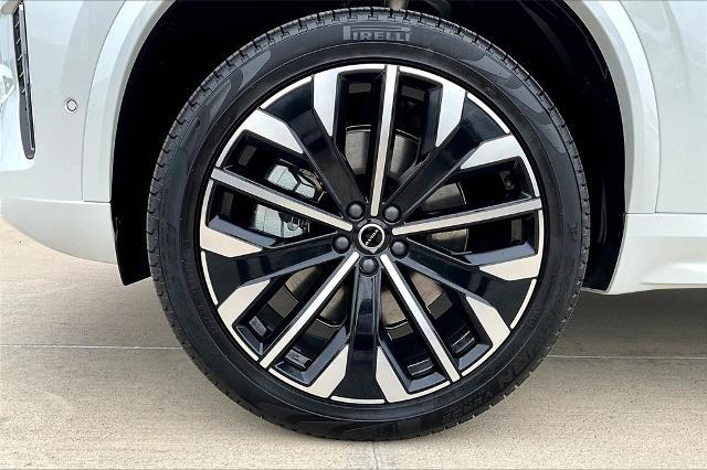 2025 Volvo XC90 Plug-In Hybrid Vehicle Photo in Grapevine, TX 76051