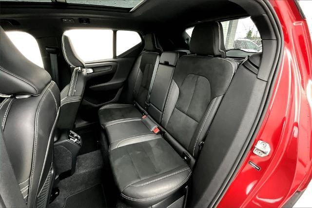 2021 Volvo XC40 Vehicle Photo in Grapevine, TX 76051