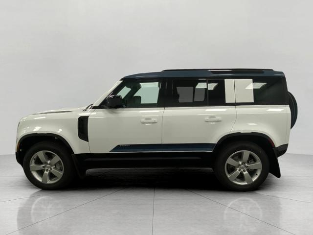 2025 Defender Vehicle Photo in Appleton, WI 54913