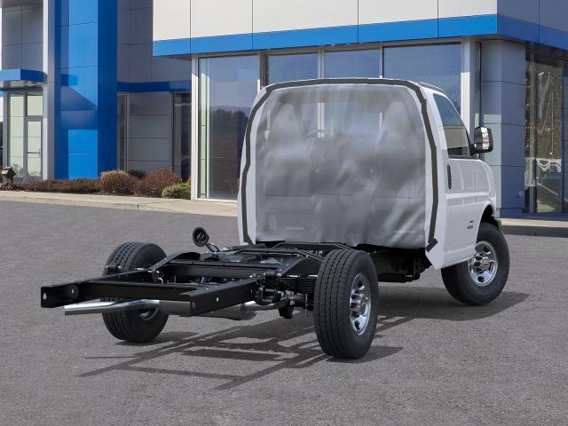 2025 Chevrolet Express Cutaway 3500 Vehicle Photo in DANBURY, CT 06810-5034