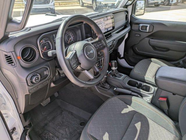 2024 Jeep Gladiator Vehicle Photo in SELMA, TX 78154-1460