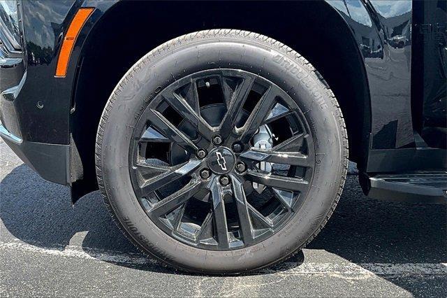 2025 Chevrolet Tahoe Vehicle Photo in TOPEKA, KS 66609-0000