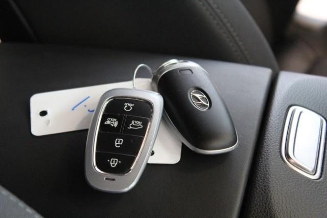 2023 Hyundai SANTA FE Vehicle Photo in Green Bay, WI 54304