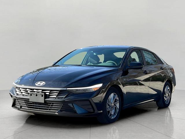 2025 Hyundai ELANTRA Hybrid Vehicle Photo in Neenah, WI 54956