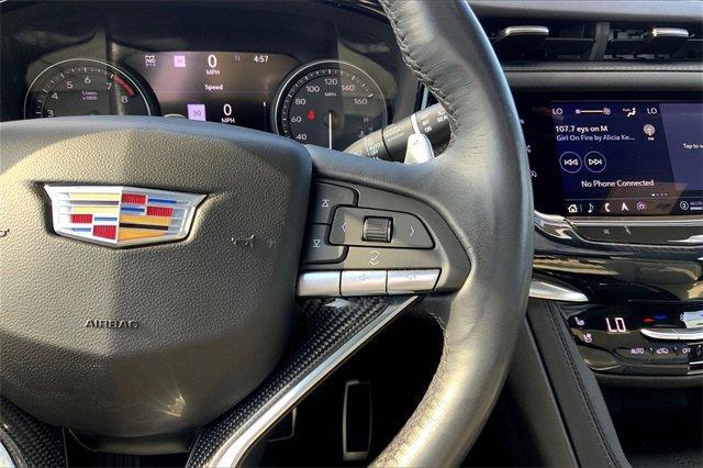 2024 Cadillac XT6 Vehicle Photo in TOPEKA, KS 66609-0000