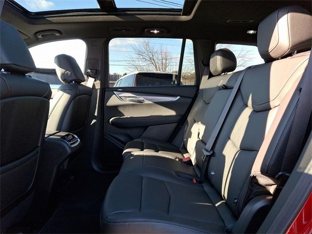 2025 Cadillac XT6 Vehicle Photo in ALLENTOWN, PA 18103-7399