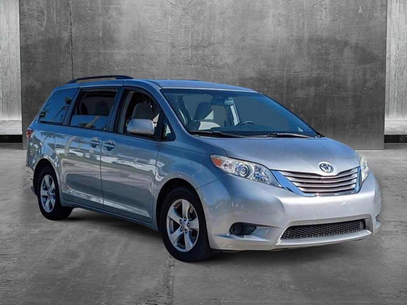 2015 Toyota Sienna Vehicle Photo in Ft. Myers, FL 33907