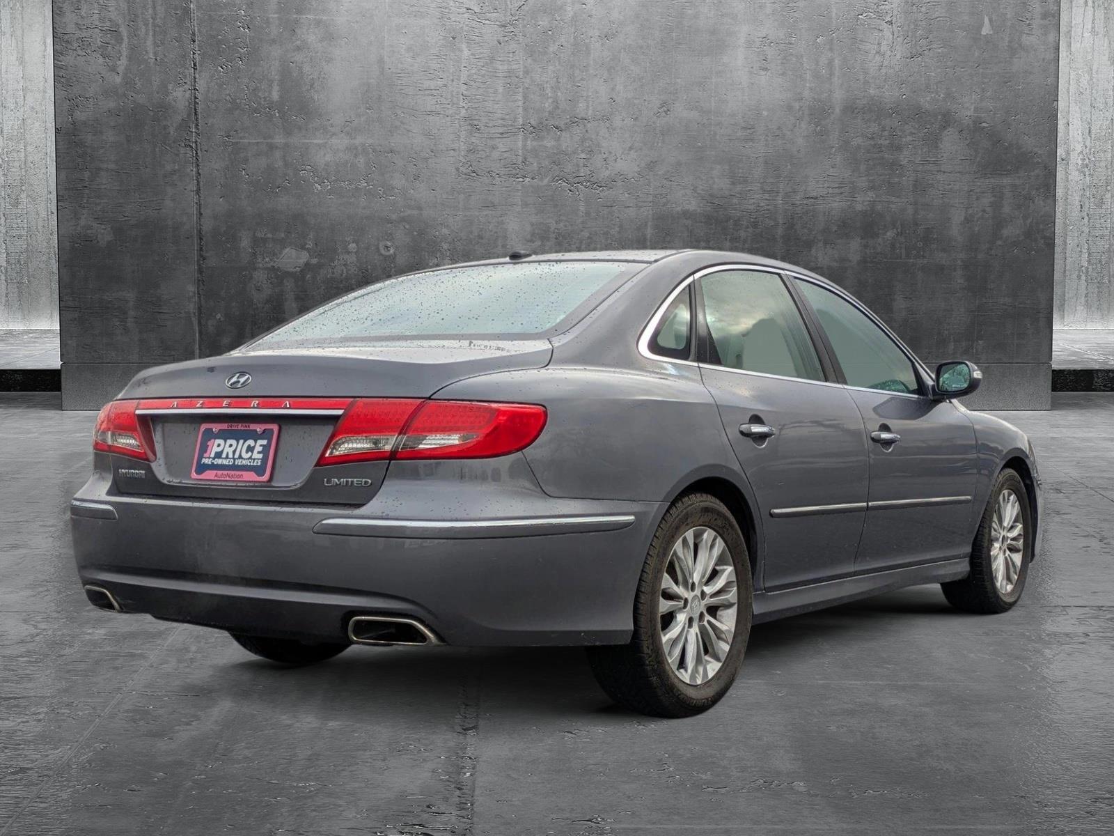 2011 Hyundai Azera Vehicle Photo in LAUREL, MD 20707-4697