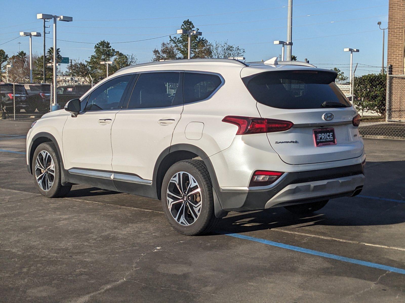 2019 Hyundai Santa Fe Vehicle Photo in HOUSTON, TX 77034-5009