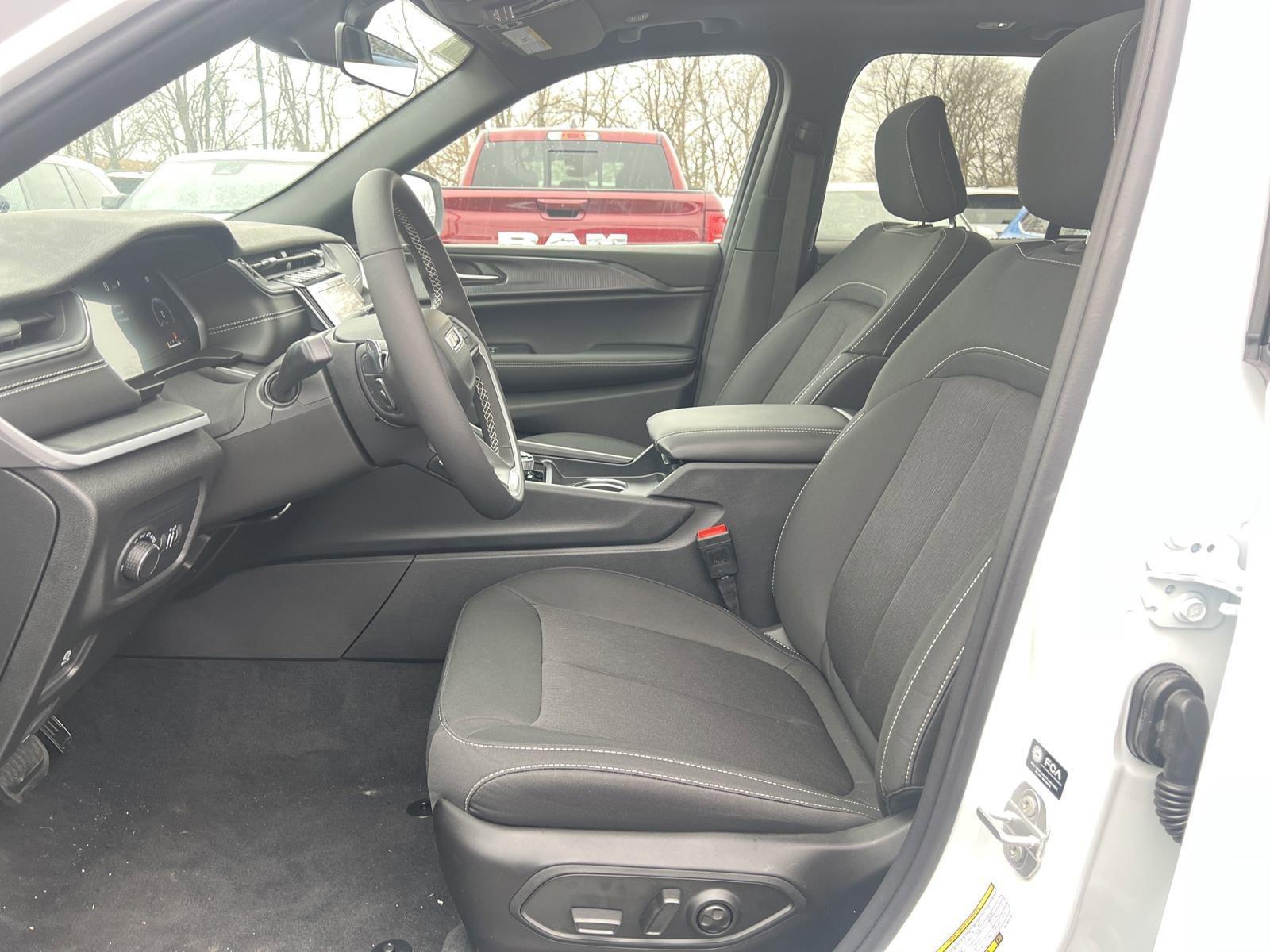 2025 Jeep Grand Cherokee Vehicle Photo in Mechanicsburg, PA 17050-1707