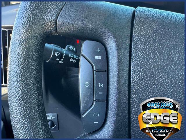 2022 GMC Savana Cargo Van Vehicle Photo in Roslyn, NY 11576