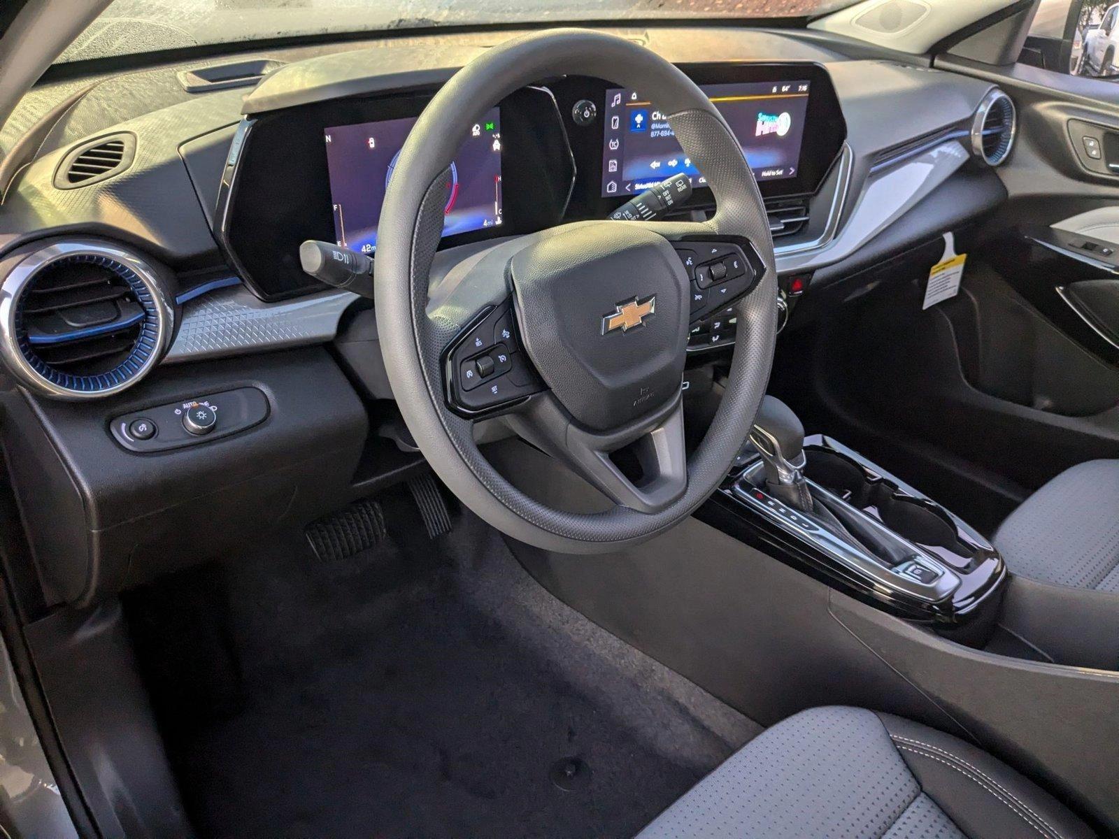 2025 Chevrolet Trax Vehicle Photo in MIAMI, FL 33134-2699