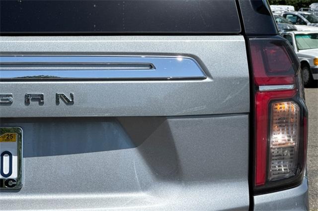 2023 Chevrolet Suburban Vehicle Photo in ELK GROVE, CA 95757-8703