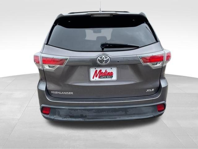 2015 Toyota Highlander Vehicle Photo in MEDINA, OH 44256-9631